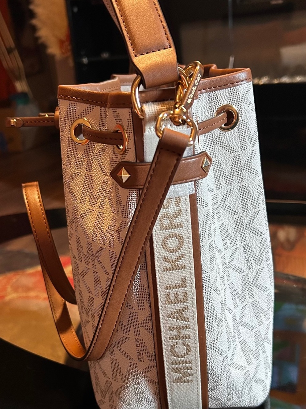 Michael Kors small Bucket